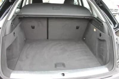 Vendo Audi Q3 2016 - 19990 EUR, 179900 km - AUTO.MOTO.pt