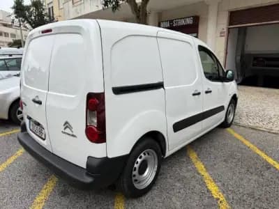 Vendo Citroën Berlingo 2015 - 8900 EUR, 221000 km - AUTO.MOTO.pt