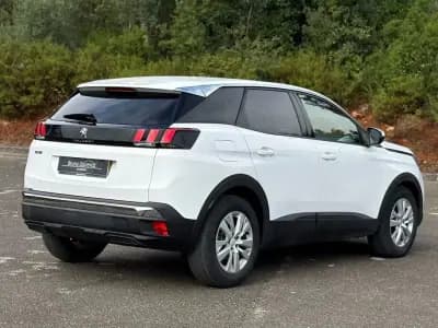 Vendo Peugeot 3008 2019 - 17900 EUR, 66750 km - AUTO.MOTO.pt