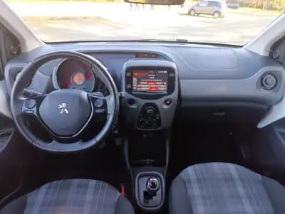 Vendo Peugeot 108 2019 - 10900 EUR, 69649 km - AUTO.MOTO.pt