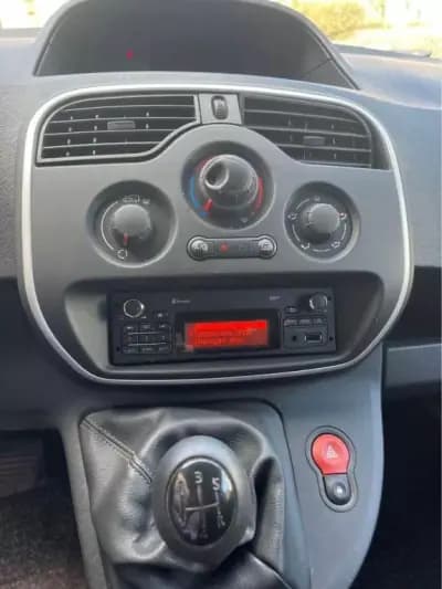 Sell Renault KANGOO 1.5 DCI 3Lugares 2019 - 14250 EUR, 93400 km - AUTO.MOTO.pt