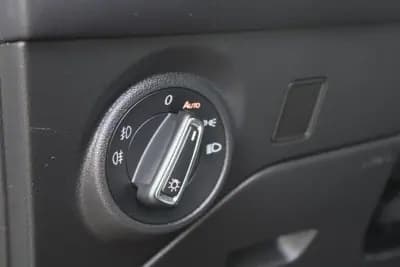 Vendo SEAT Leon ST 2018 - 12990 EUR, 200000 km - AUTO.MOTO.pt