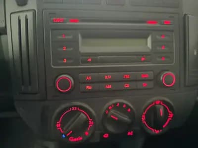 Vendo Volkswagen Polo 2006 - 5950 EUR, 202430 km - AUTO.MOTO.pt