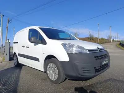 Sell Citroën BERLINGO 3 LUGARES 2017 - 9000 EUR, 220000 km - AUTO.MOTO.pt