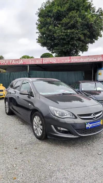 Vendo Opel Astra Sports Tourer 2016 - 9998 EUR, 162378 km - AUTO.MOTO.pt