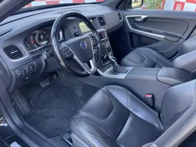 Sell Volvo V60 2015 - 14990 EUR, 184500 km - AUTO.MOTO.pt