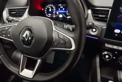 Sell Renault Arkana 2023 - 23450 EUR, 14050 km - AUTO.MOTO.pt