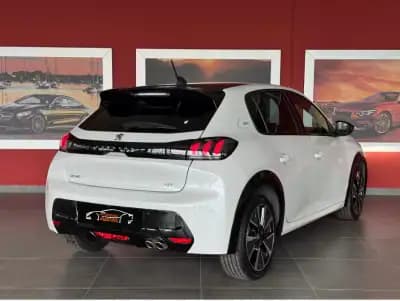 Vendo Peugeot 208 2022 - 21990 EUR, 19759 km - AUTO.MOTO.pt