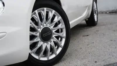 Vendo Fiat 500 2020 - 10600 EUR, 90000 km - AUTO.MOTO.pt