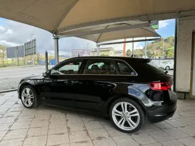 Vendo Audi A3 Sportback 2015 - 17750 EUR, 151869 km - AUTO.MOTO.pt