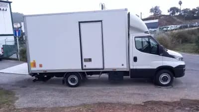 Vendo Iveco Daily 2017 - 22500 EUR, 212340 km - AUTO.MOTO.pt