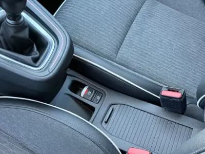 Vendo Renault Clio 2020 - 11900 EUR, 158151 km - AUTO.MOTO.pt