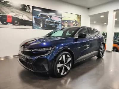 Vendo Renault Mégane E-Tech 2023 - 26500 EUR, 45000 km - AUTO.MOTO.pt