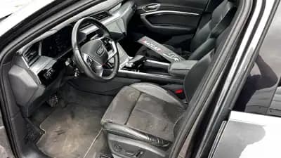 Vendo Audi e-tron Sportback 2020 - 35000 EUR, 58000 km - AUTO.MOTO.pt