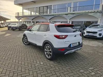 Vendo Kia Stonic 2018 - 12850 EUR, 45000 km - AUTO.MOTO.pt