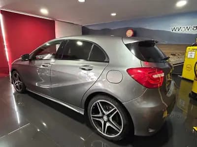 Vendo Mercedes-Benz A 180 2015 - 16990 EUR, 179000 km - AUTO.MOTO.pt