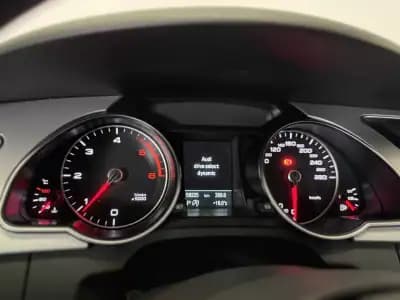 Vendo Audi A5 2015 - 21990 EUR, 59192 km - AUTO.MOTO.pt