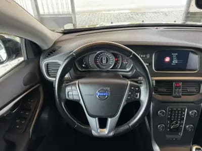 Sell Volvo V40 2014 - 10950 EUR, 203325 km - AUTO.MOTO.pt