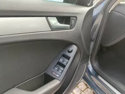 Vendo Audi A4 Avant 2010 - 9500 EUR, 292000 km - AUTO.MOTO.pt