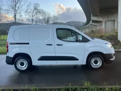 Vendo Toyota Proace 2024 - 16100 EUR, 75000 km - AUTO.MOTO.pt