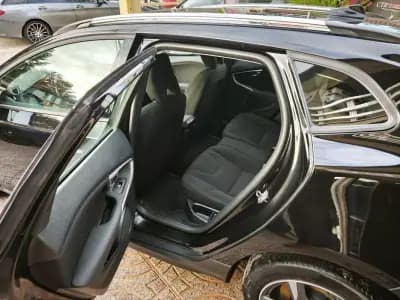 Sell Volvo V40 Cross Country 2017 - 18500 EUR, 100000 km - AUTO.MOTO.pt