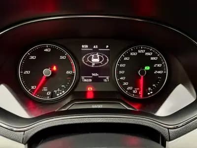 Sell SEAT Arona 2018 - 18500 EUR, 136000 km - AUTO.MOTO.pt