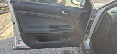 Sell Volkswagen Passat 2002 - 4400 EUR, 299900 km - AUTO.MOTO.pt