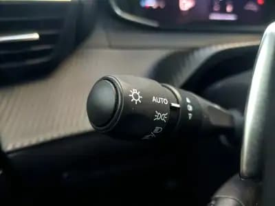 Sell Peugeot 2008 2025 - 27900 EUR, 22167 km - AUTO.MOTO.pt