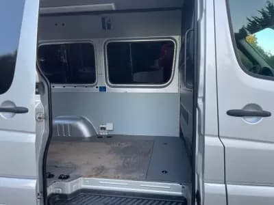Sell Mercedes-Benz Sprinter 2011 - 12750 EUR, 215000 km - AUTO.MOTO.pt