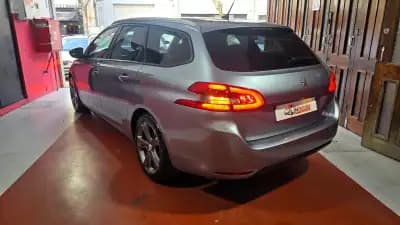 Sell Peugeot 308 SW 2018 - 12650 EUR, 133760 km - AUTO.MOTO.pt