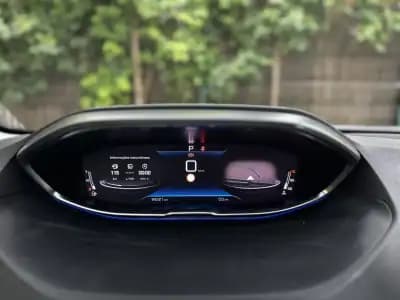 Vendo Peugeot 3008 2022 - 22900 EUR, 94000 km - AUTO.MOTO.pt