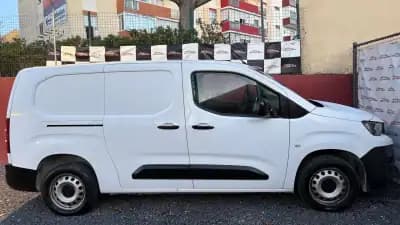 Vendo Peugeot Partner 2020 - 9900 EUR, 145000 km - AUTO.MOTO.pt