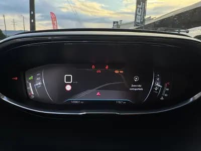 Vendo Peugeot 3008 2016 - 18990 EUR, 149800 km - AUTO.MOTO.pt