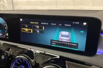 Vendo Mercedes-Benz A 250 Limousine 2022 - 31950 EUR, 32438 km - AUTO.MOTO.pt