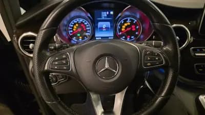 Vendo Mercedes-Benz V 220 2016 - 29900 EUR, 321809 km - AUTO.MOTO.pt