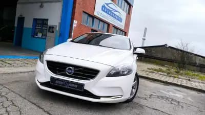 Sell Volvo V40 2013 - 10900 EUR, 190000 km - AUTO.MOTO.pt