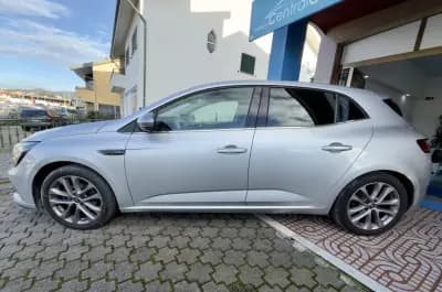 Sell Renault Mégane 2020 - 17950 EUR, 114000 km - AUTO.MOTO.pt