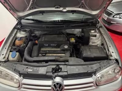 Vendo Volkswagen Golf 2001 - 3250 EUR, 147000 km - AUTO.MOTO.pt