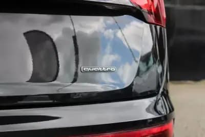 Vendo Audi Q5 Sportback 2022 - 56900 EUR, 63003 km - AUTO.MOTO.pt