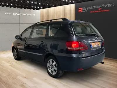 Sell Toyota Avensis Verso 2003 - 6450 EUR, 273631 km - AUTO.MOTO.pt