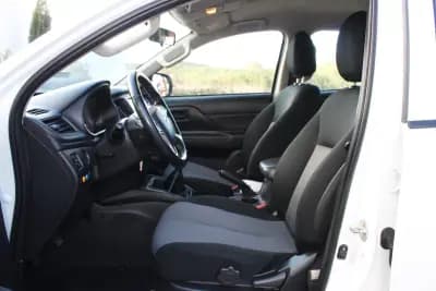 Sell Mitsubishi L200 2022 - 33990 EUR, 13000 km - AUTO.MOTO.pt