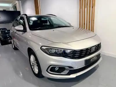 Vendo Fiat Tipo Station Wagon 2022 - 13790 EUR, 76890 km - AUTO.MOTO.pt