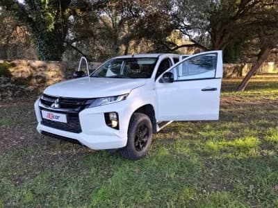 Vendo Mitsubishi L200 2022 - 32900 EUR, 56900 km - AUTO.MOTO.pt