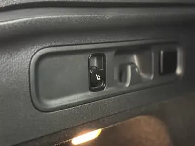 Sell Mercedes-Benz GLC 300 2024 - 66500 EUR, 12000 km - AUTO.MOTO.pt