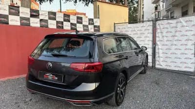Vendo Volkswagen Passat Variant 2020 - 18500 EUR, 175000 km - AUTO.MOTO.pt