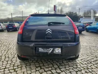 Vendo Citroën C4 2005 - 3290 EUR, 249000 km - AUTO.MOTO.pt