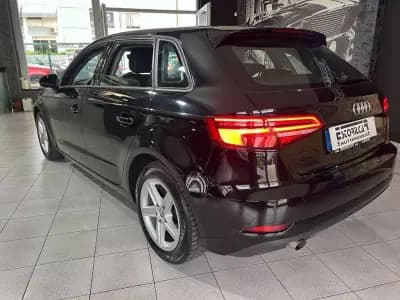 Sell Audi A3 Sportback 2019 - 17900 EUR, 116700 km - AUTO.MOTO.pt