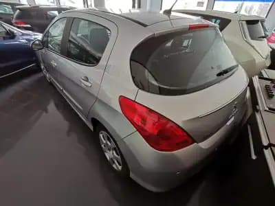 Sell Peugeot 308 2012 - 10250 EUR, 126000 km - AUTO.MOTO.pt