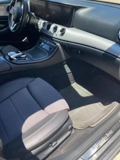 Vendo Mercedes-Benz E 300 2019 - 32500 EUR, 79783 km - AUTO.MOTO.pt