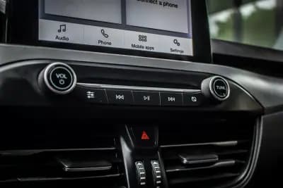 Vendo Ford Focus SW 2023 - 18990 EUR, 64785 km - AUTO.MOTO.pt